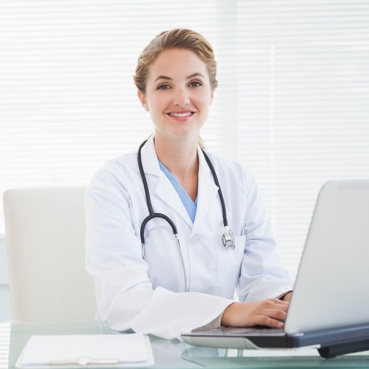 خانم دکتر زهرا مطیع